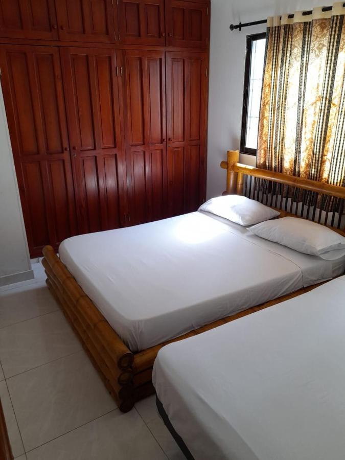 Airport Bed and breakfast Cartagena